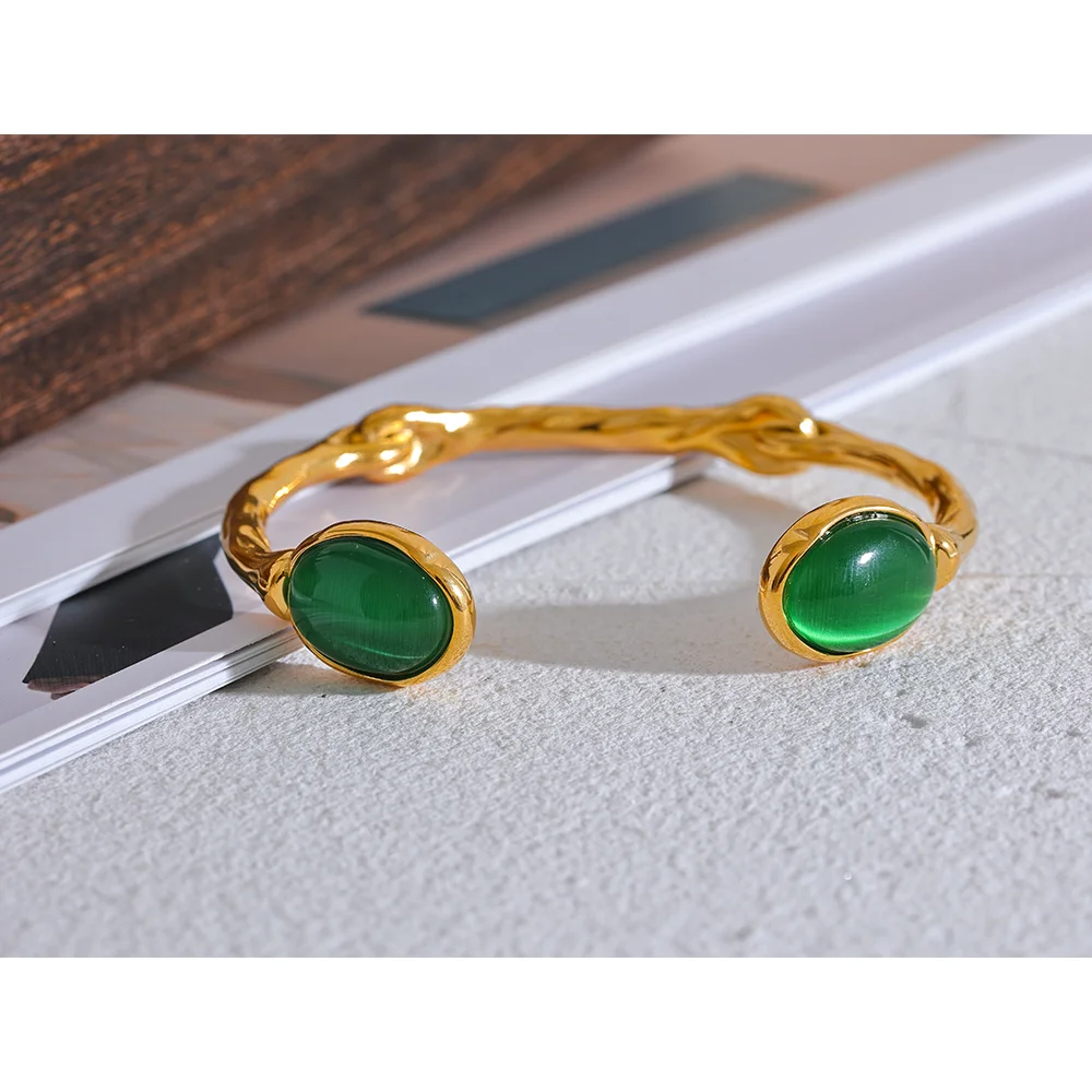 Gold Bracelet with Green Stone