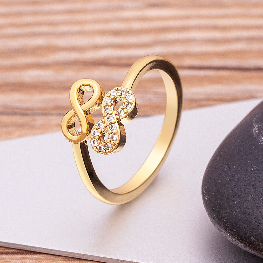 Diamond infinity Ring in Yellow Gold | KLENOTA